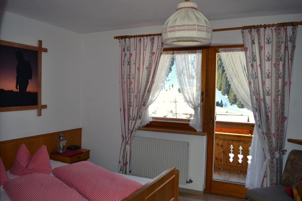 Posezení v ubytování s´Waldhaus