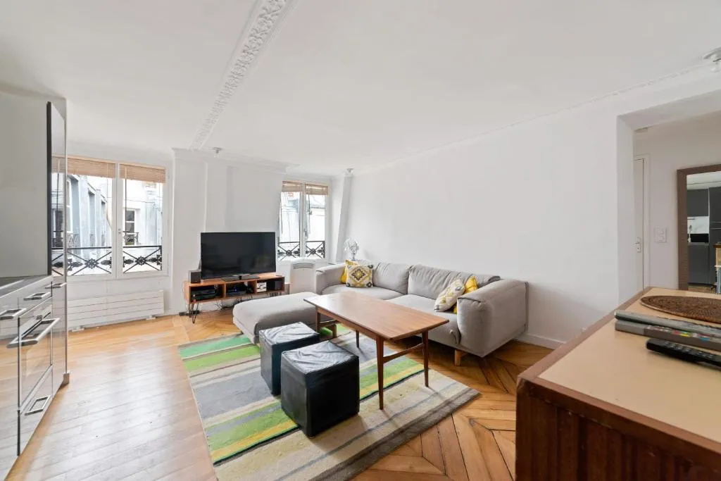 Modern Apt near Palais Garnier w Terrace, Paris, France
