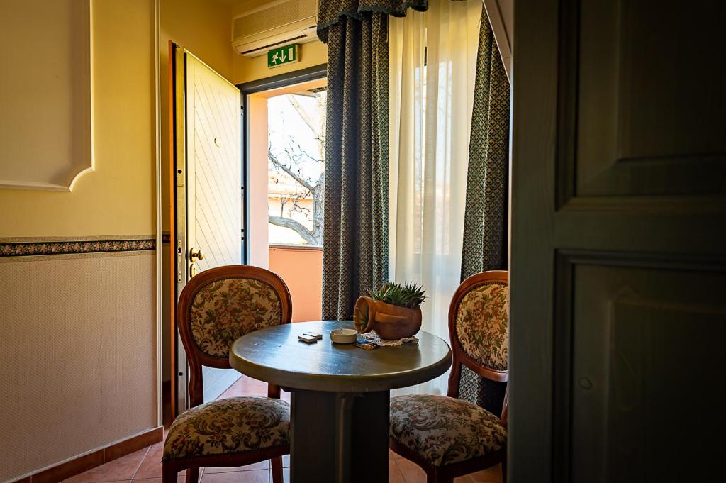 Posezení v ubytování Hotel Louis II