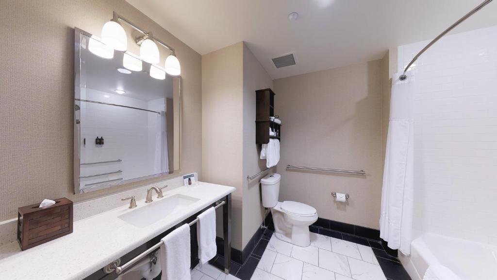 The Inn by Sea Island - Комната королевы с двумя кроватями королевы - без курортного доступа