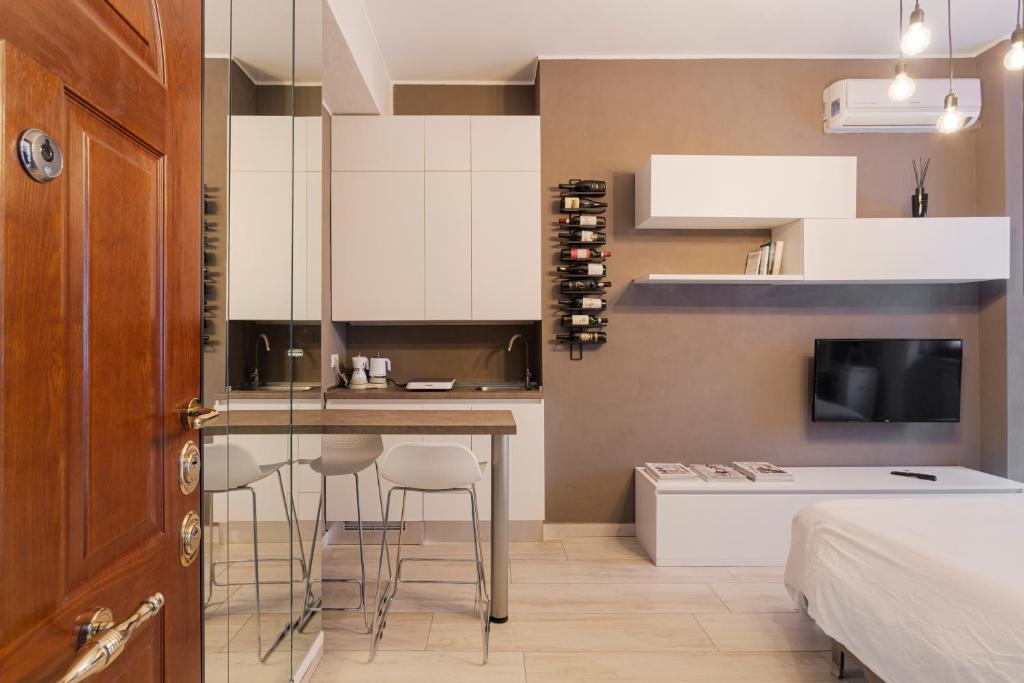 A kitchen or kitchenette at The Studio - Milano Centrale