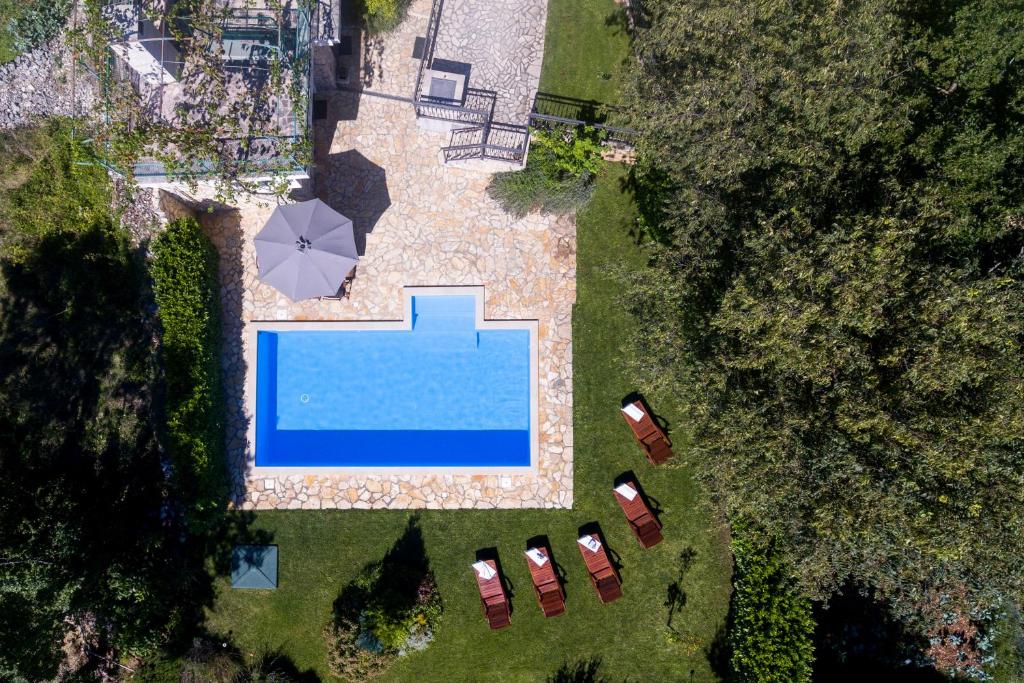 Bazén v ubytovaní Vila Milančić - a house for memorable holiday in Imotski alebo v jeho blízkosti