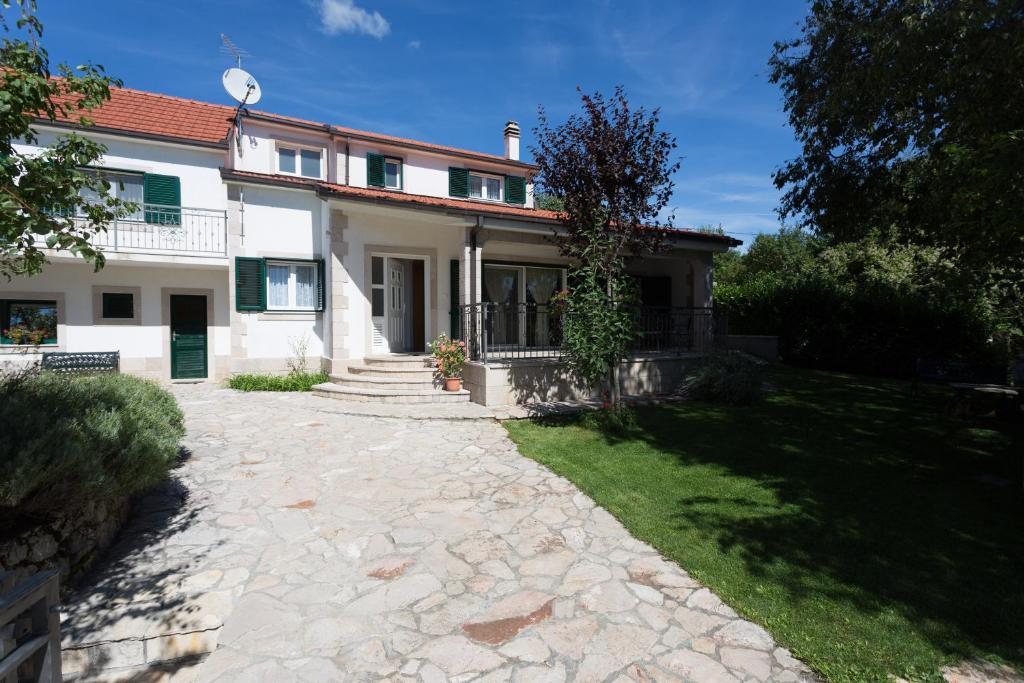 Budova, v ktorej sa vila nachádza