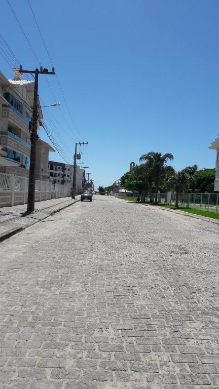  Ingleses piscina 450m da praia WI-FI