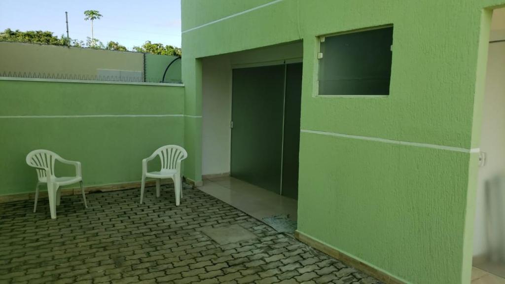  Sobrado 04 em condomínio perto da praia
