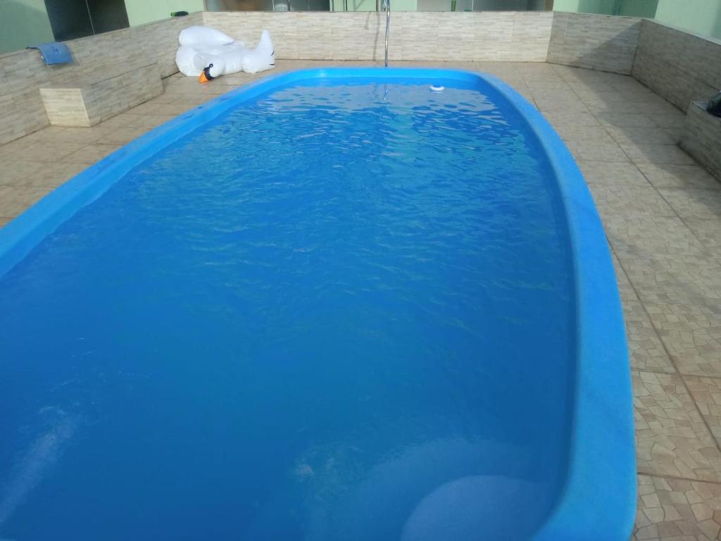  Sobrado 04 em condomínio perto da praia