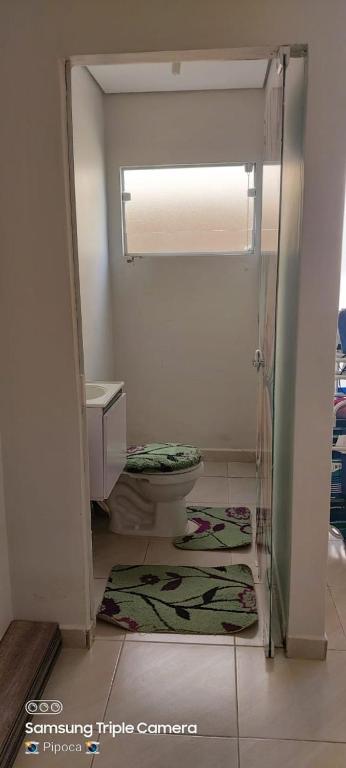  Sobrado 04 em condomínio perto da praia