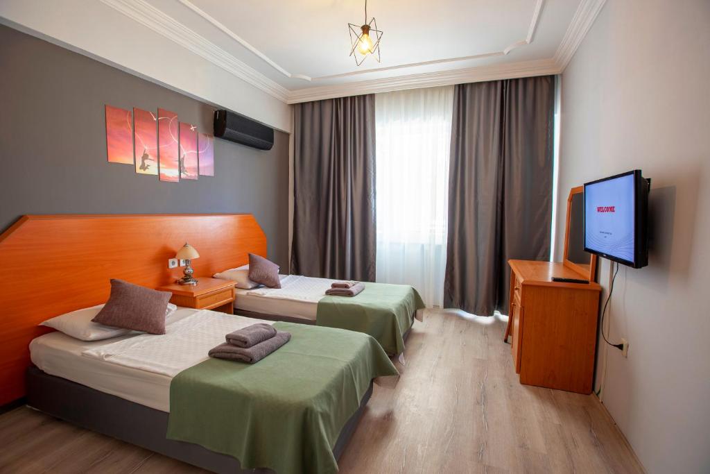 HMA Hotel & Suites