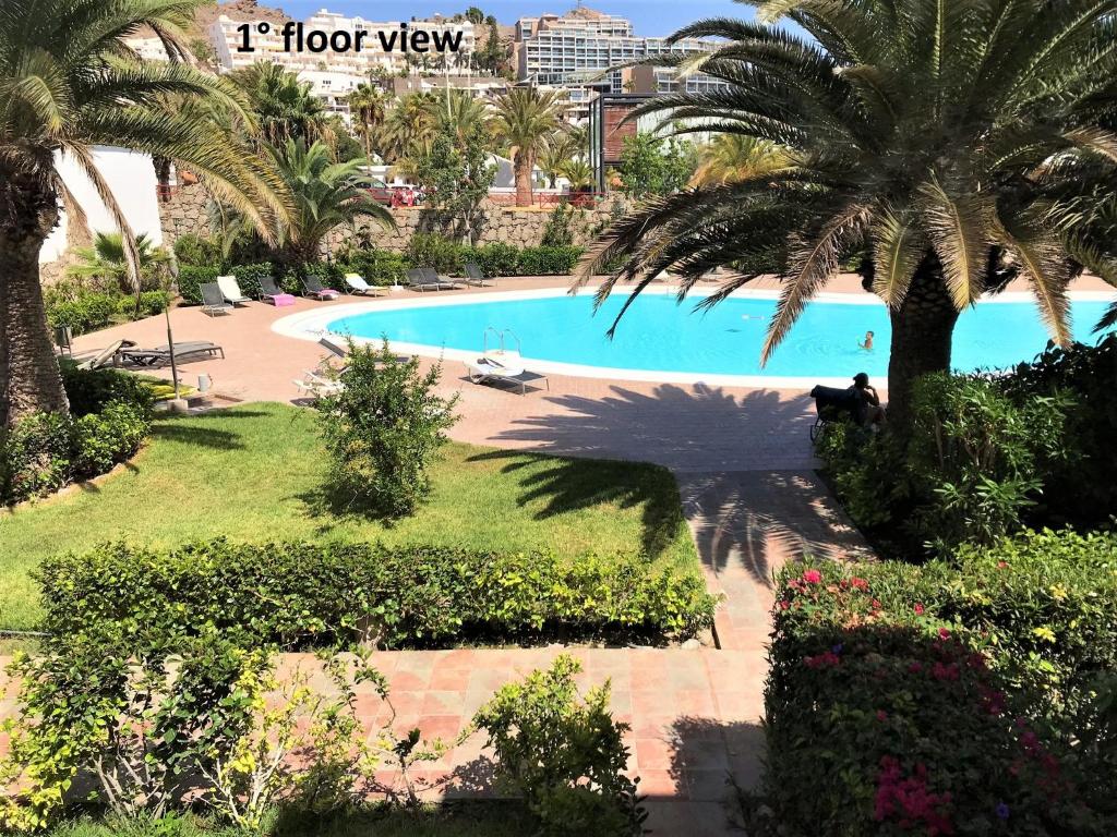 Bazén v ubytování CURA MARINA - Exclusive Duplex, Pool and Garden, Beach at 50 mt, WiFi 450 Mbps, nebo v jeho okolí