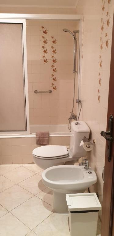 Ванная комната в Sunny Setúbal Apartments
