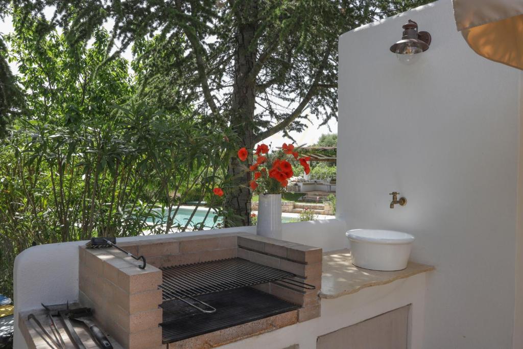 Zdjęcie z galerii obiektu TD Dimora di Genna Trulletto with Lush Garden Pool w mieście Castellana Grotte