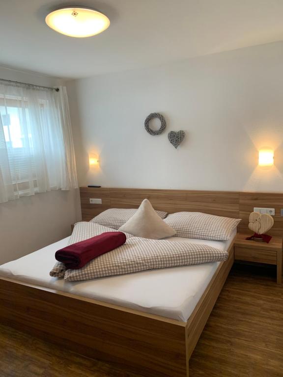 Postel nebo postele na pokoji v ubytování Ferienwohnung Marina