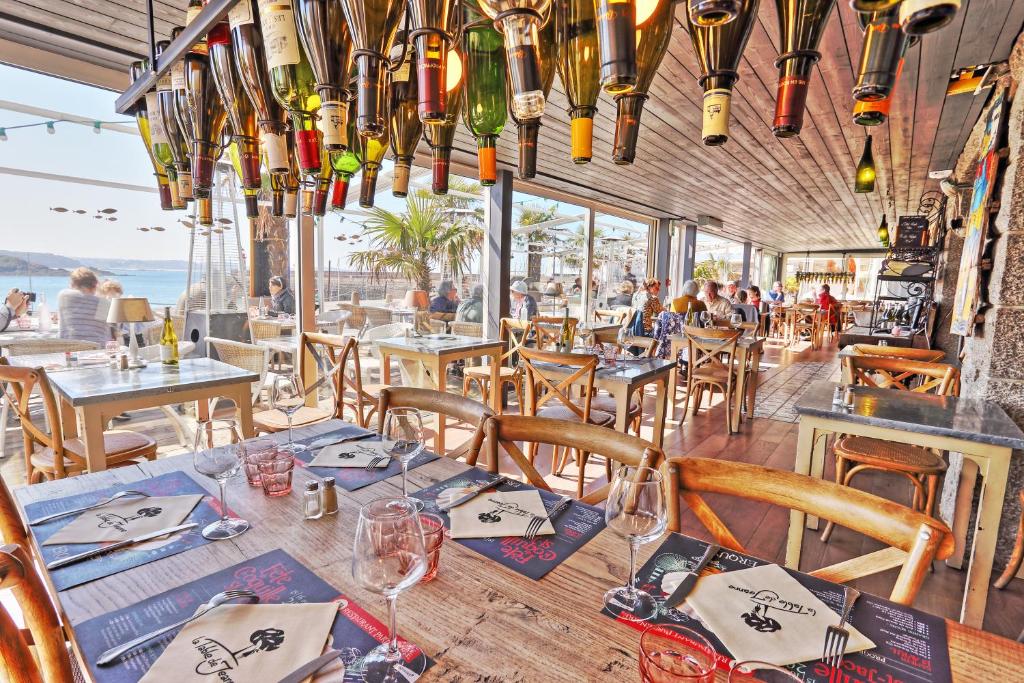 Restaurace v ubytování La Table De Jeanne - Hôtel & Restaurant