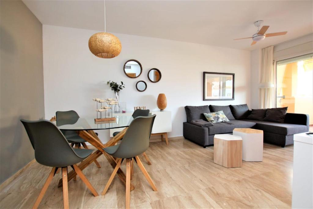 APARTAMENTO beachfront LA JACARANDA