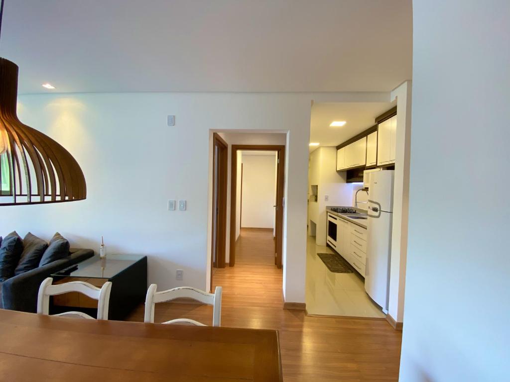  Apartamento NOVO c/ 2 Suítes e ótima localização