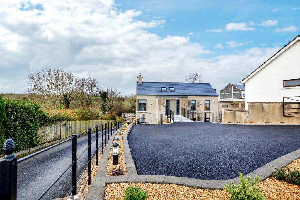 Mollys Barn - Three-Bedroom House