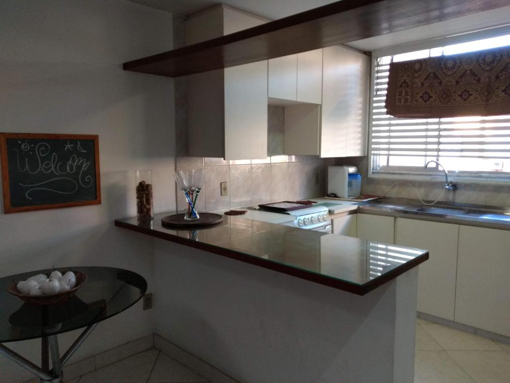  Apto 60m2 STD no Arpoador a uma quadra das praias