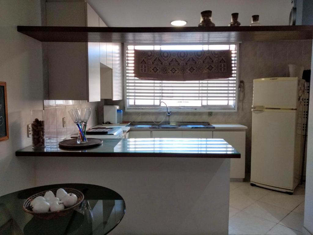  Apto 60m2 STD no Arpoador a uma quadra das praias