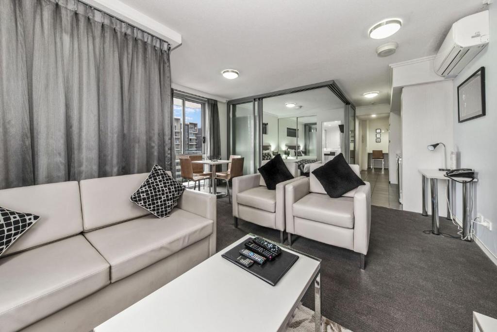 The Capitol Apartments - One-Bedroom Apartment