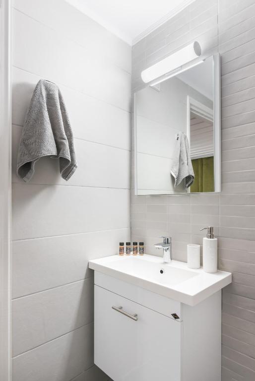 Ванная комната в Mavrogenous Luxury Apartments
