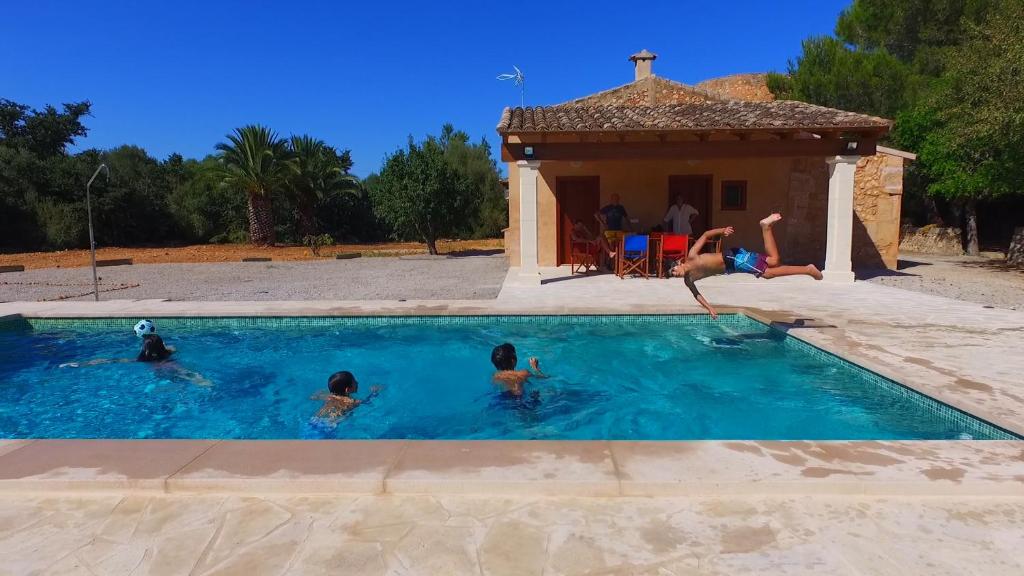 The swimming pool at or close to Finca Sa Torre de'n Piza - Grupo Berna