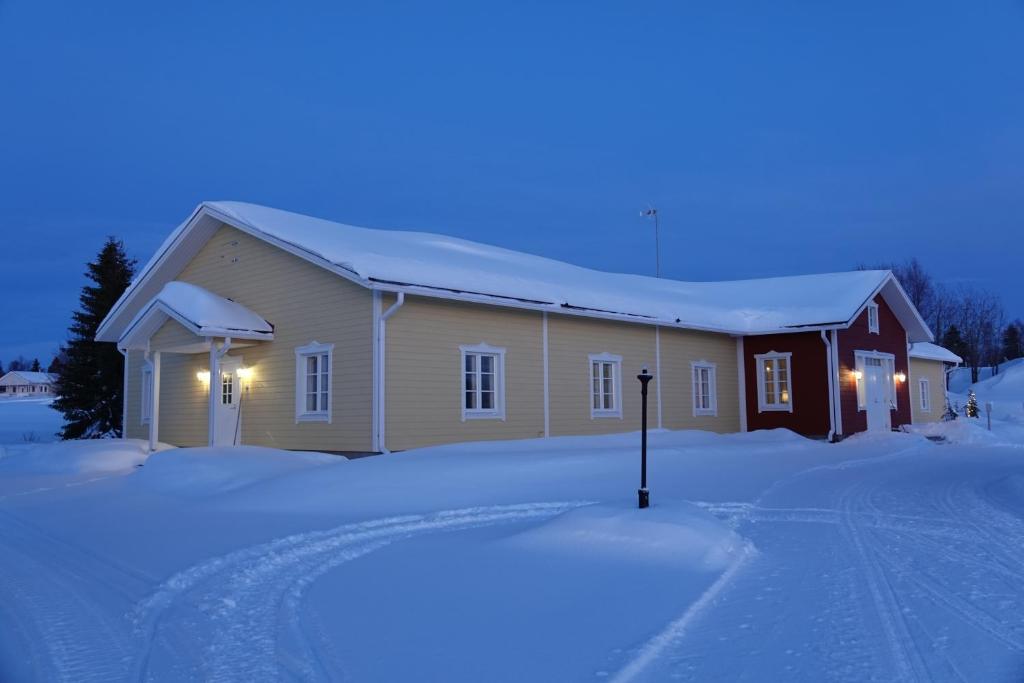 Kierinki Village Majatalo v zimě