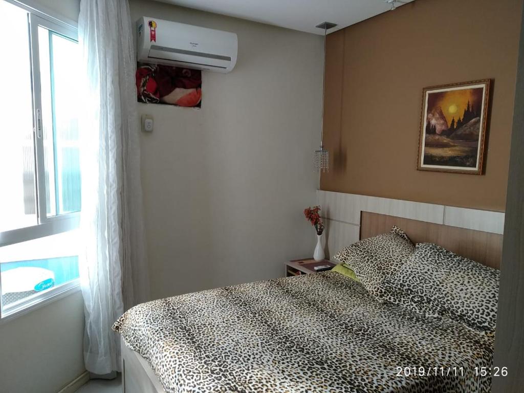  Apartamento FRENTE PARA 0 MAR - PÉ NA AREIA - 3 SUITES - AR CONDICIONADO 2 VAGAS - FINAMENTE DECORADO - PRAIA DO MORRO-INTERNET 30 Mega -WI-FI -TV COM CANAIS CONVENCIONAIS - NETFLIX -CANAIS DE FILMES E ESPORTES VIA INTERNET -KODI
