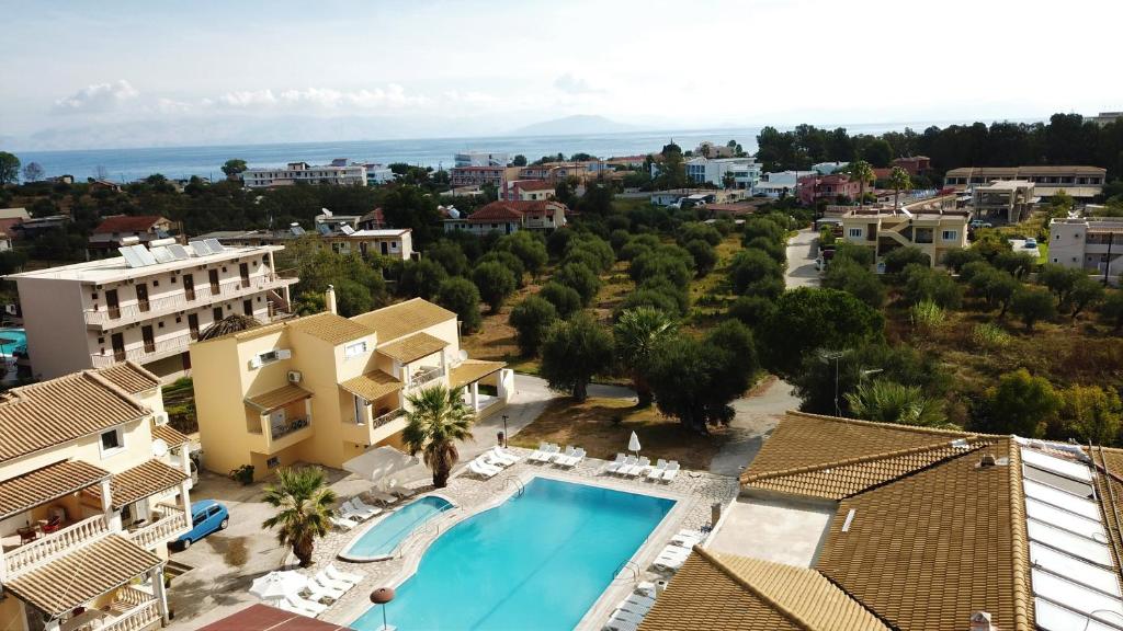 Bazén v ubytování CORFU NIKKI'S HOME nebo v jeho okolí