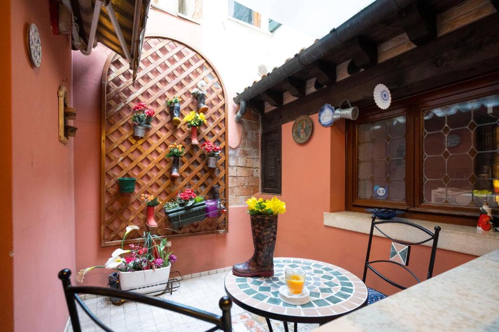 Patio lub wspólna przestrzeń na świeżym powietrzu w obiekcie Valentina's Home