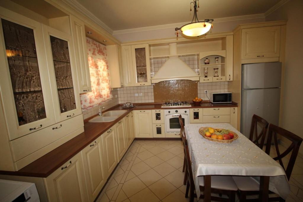 Kuchyň nebo kuchyňský kout v ubytování CORFU NIKKI'S HOME