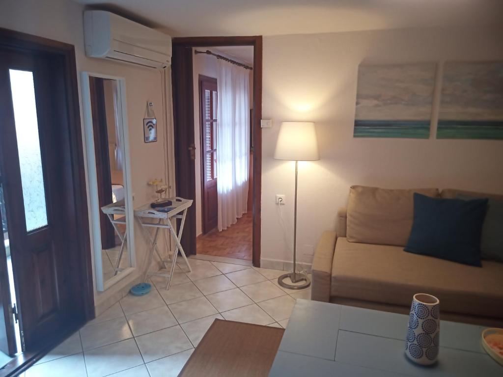 Część wypoczynkowa w obiekcie Plateia Apartments (Katerina)