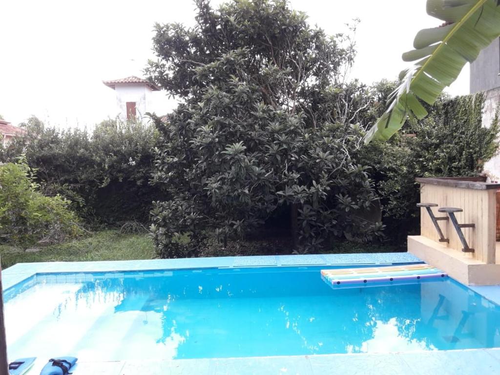  Chalé com piscina e pomar