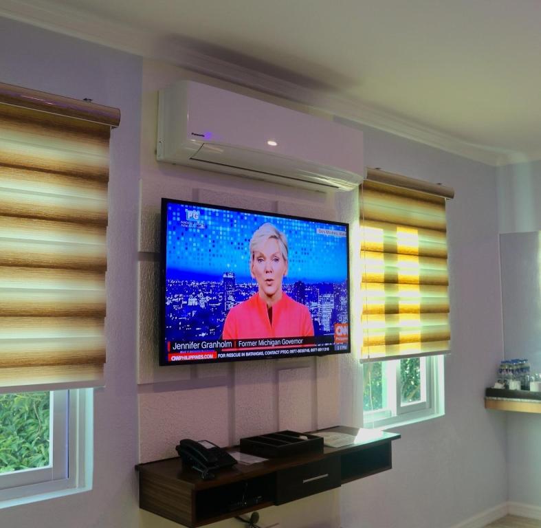 TV a/nebo společenská místnost v ubytování MAISON HOTEL