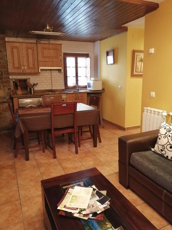 APARTAMENTOS RURALES EL PRIVILEGIO, La Plaza – Precios ...