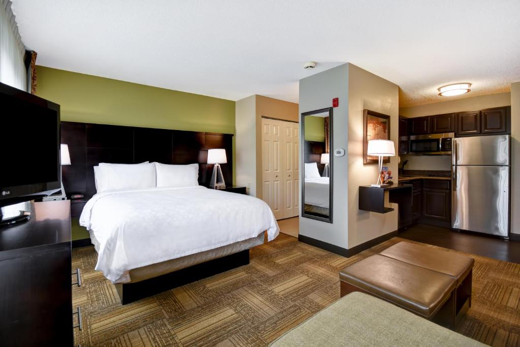 Staybridge Suites Grand Rapids-Kentwood by IHG - Suite Estudio Con Cama Grande - No Fumadores