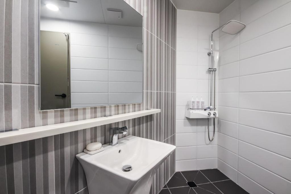 Koupelna v ubytování Gguljam Hotel