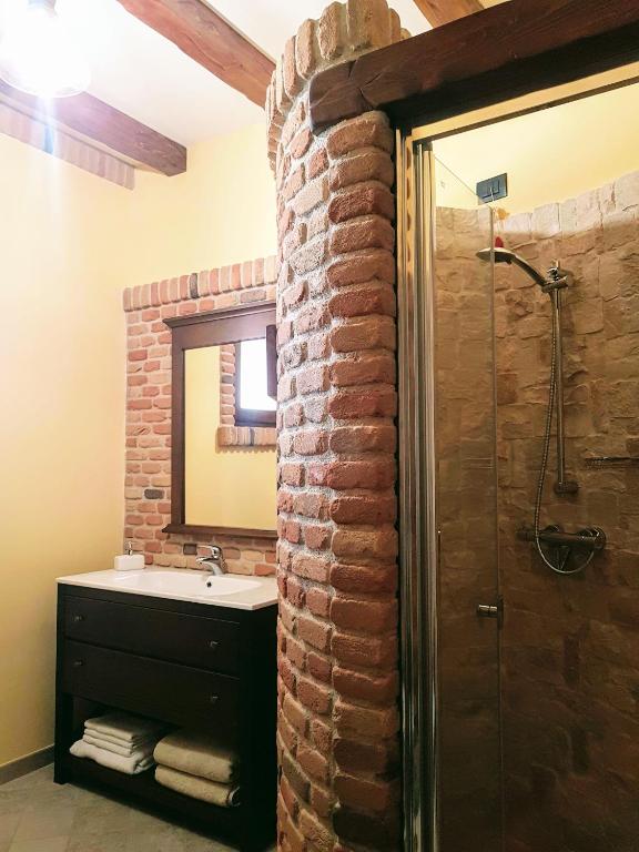 Koupelna v ubytování BORGO LUNA b&b