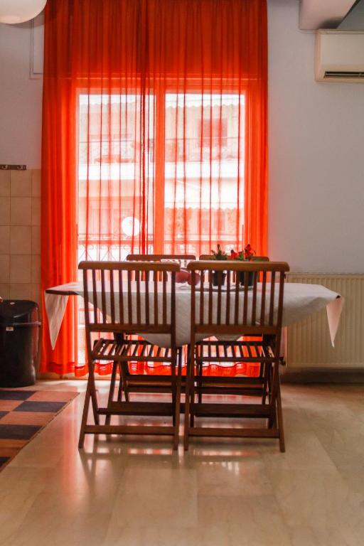 A seating area at Velis apartment Thessaloniki