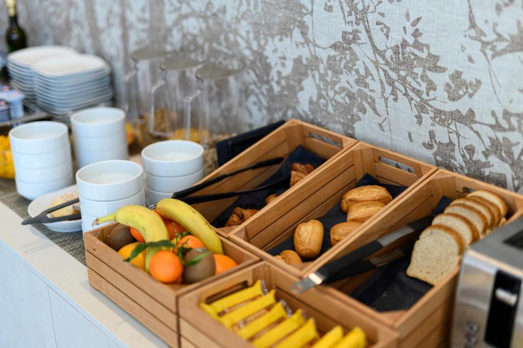 Jedlo v ubytovaní bed & breakfast alebo blízkom okolí