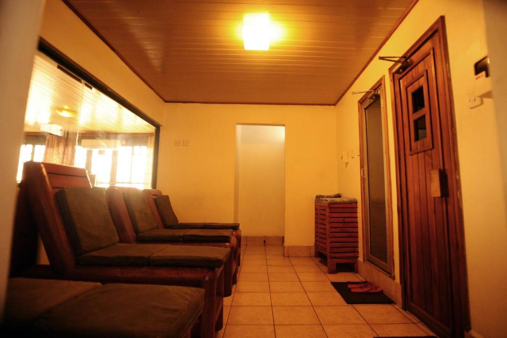 Posezení v ubytování Kenya Comfort Hotel