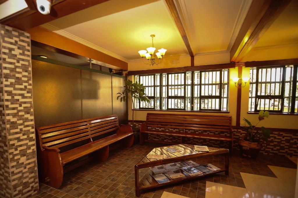 Posezení v ubytování Kenya Comfort Hotel
