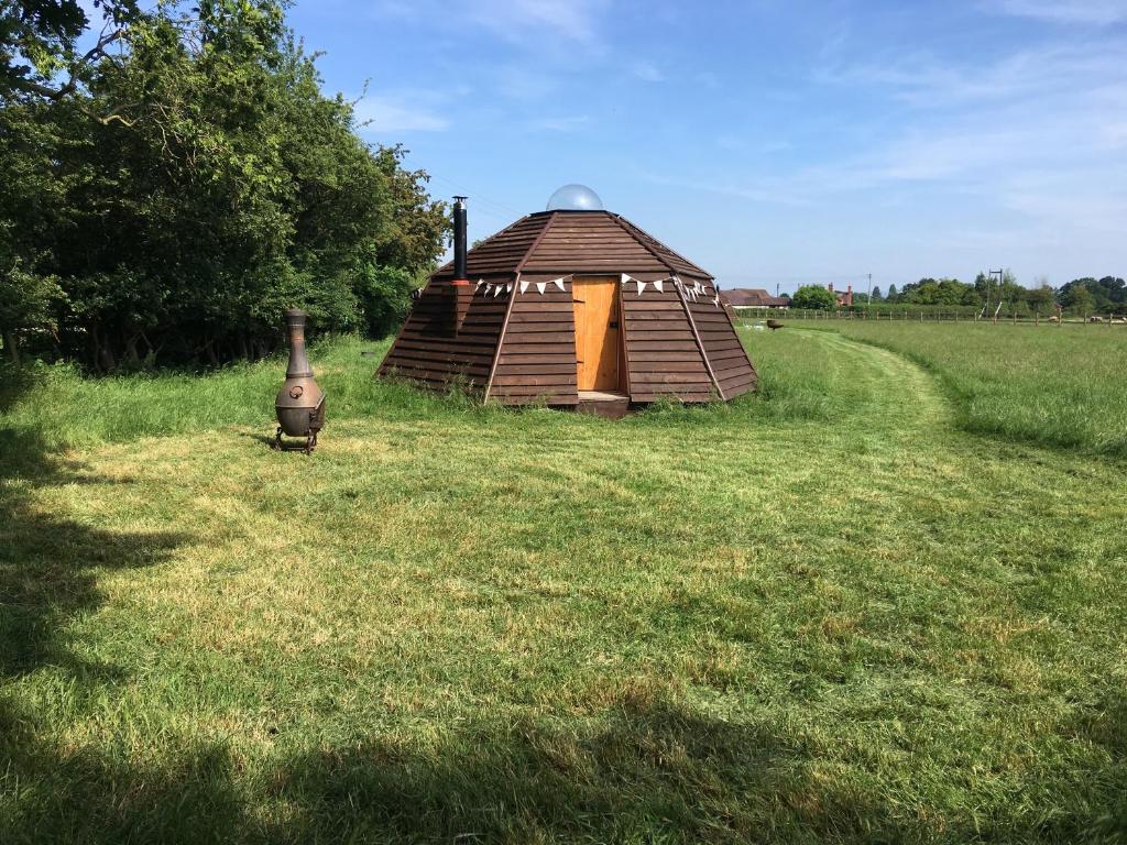 Vrt ispred objekta honey pod farm