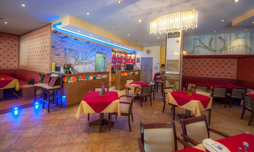 Restoran või mõni muu söögikoht majutusasutuses Delphi