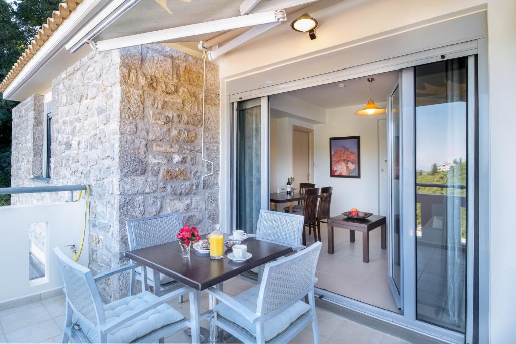 Thealos Village - Apartamento Con Balcón Y Vista Al Mar