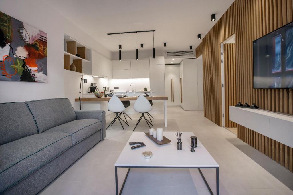 Acropolis Golden Suites by GHH - 10