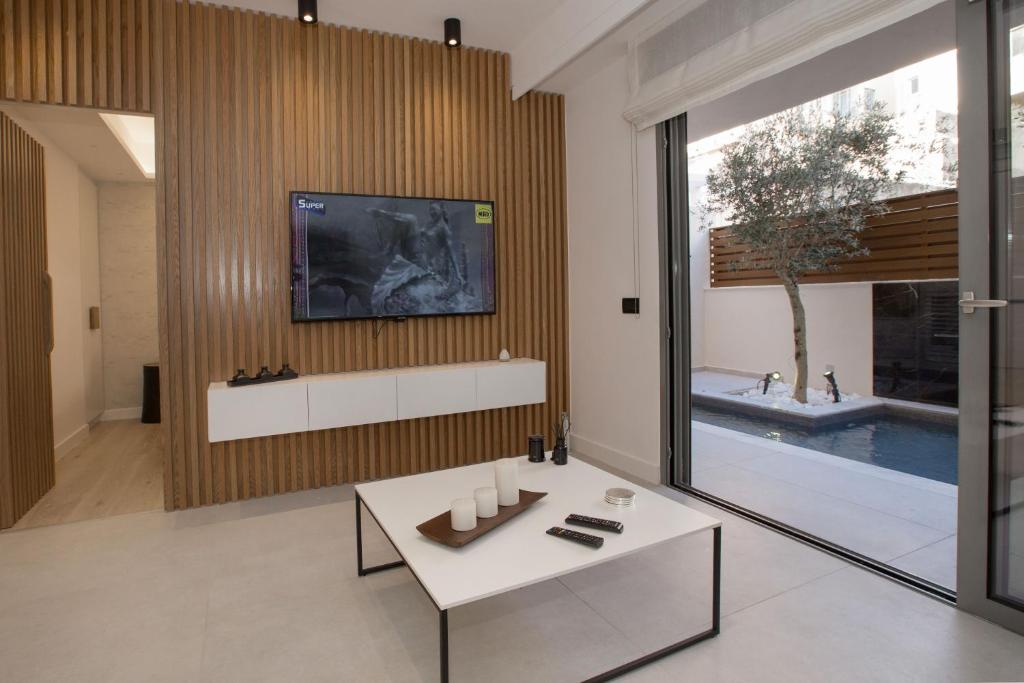 Acropolis Golden Suites by GHH - 7