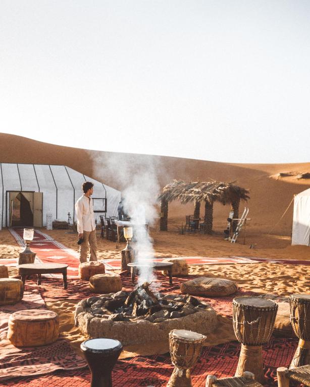 Gril dostupný pro hosty v luxury tent