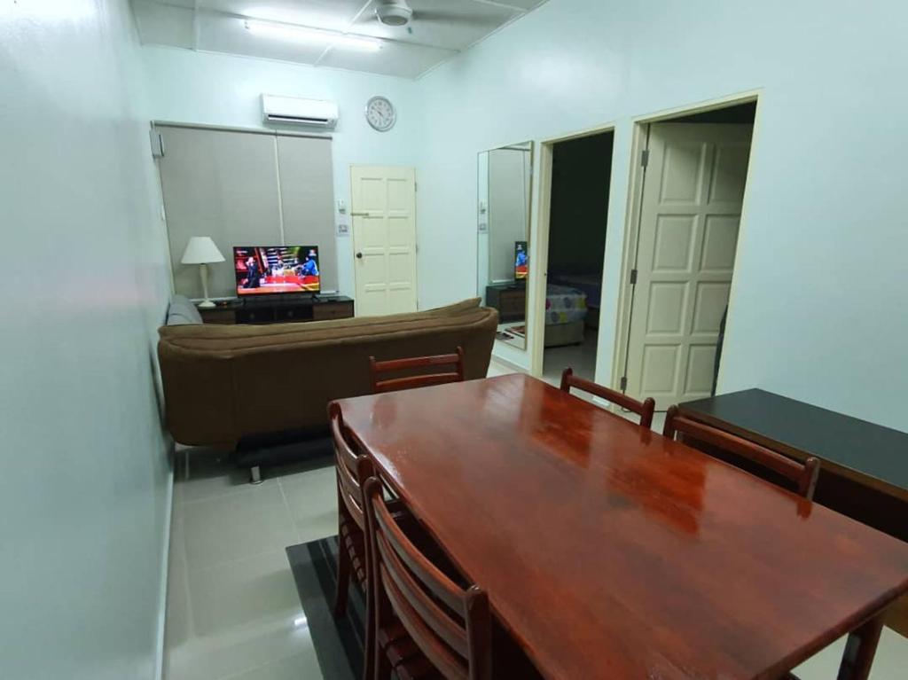 TV a/nebo společenská místnost v ubytování Hotel ali Imran
