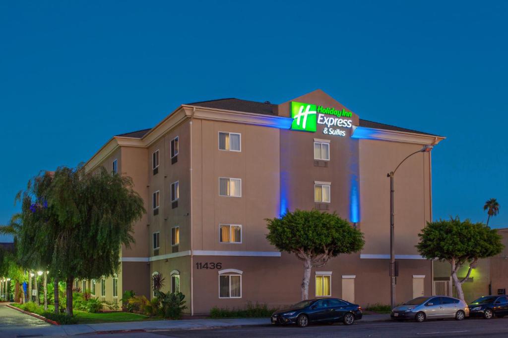 The Holiday Inn Express & Suites Los Angeles Airport Hawthorne.