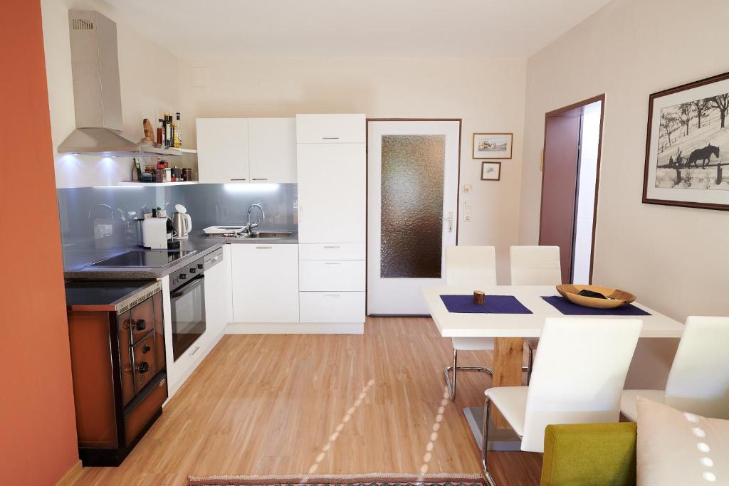 Kuchyň nebo kuchyňský kout v ubytování Ferienwohnung Klauber Schöder